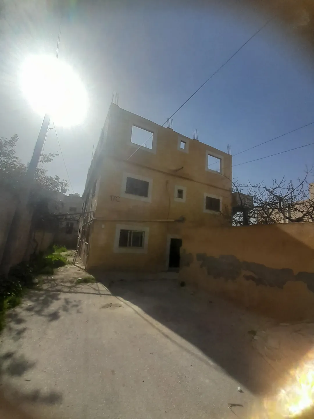 بيت للبيع للمهم يقرأ الإعلان جيدا ويتوصل ع الرقم