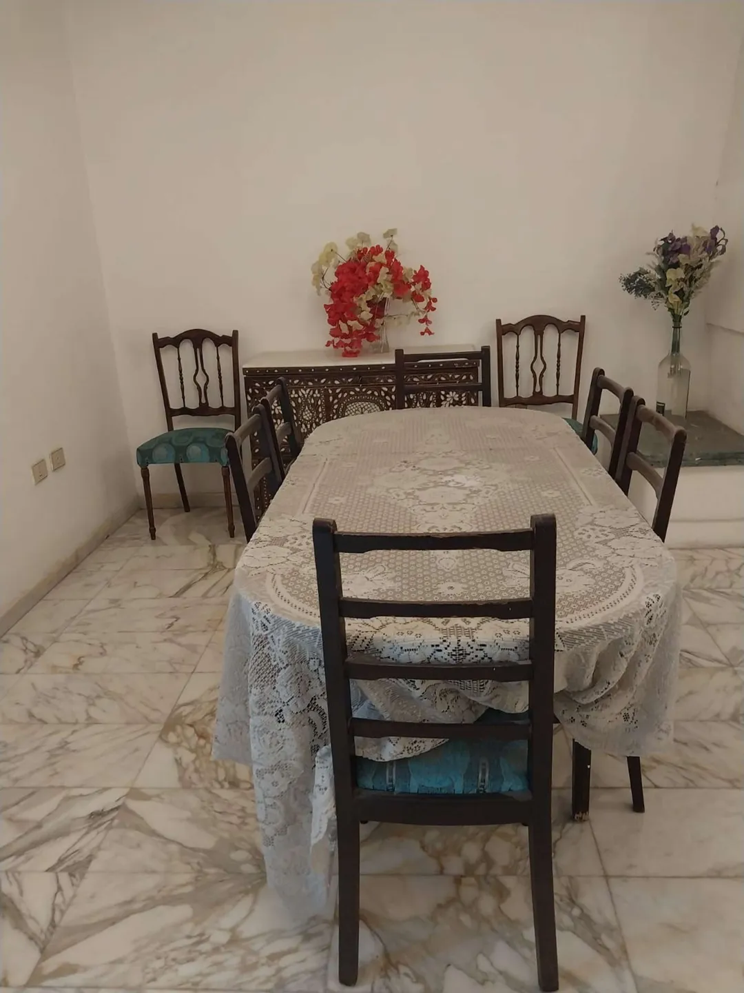 شقة فاخرة مفروشة في قلب عبدون – عمان الاردن | ID 586135