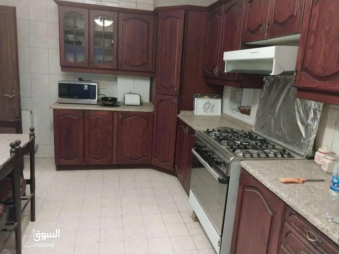 شقة فاخرة مفروشة في قلب عبدون – عمان الاردن | ID 586135