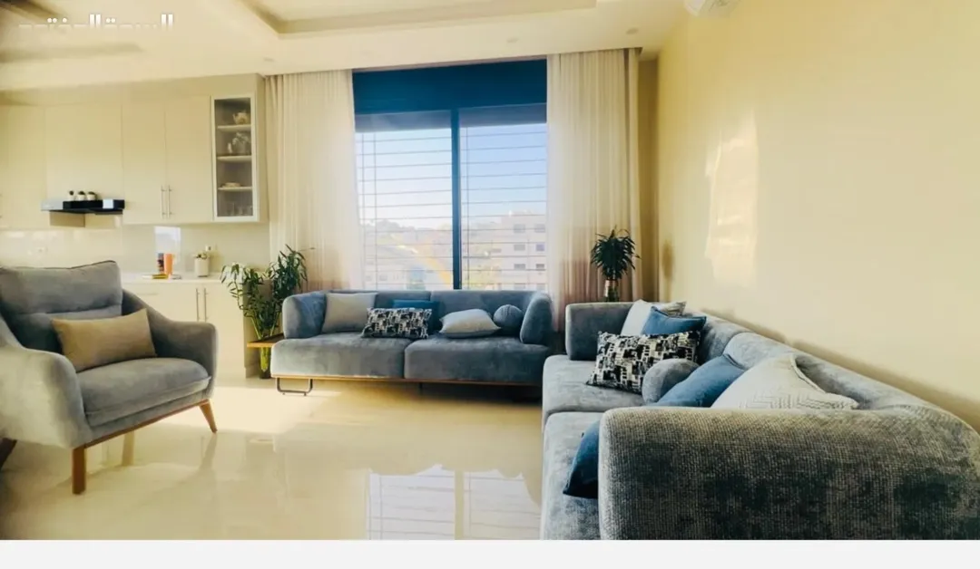 شقة طابق ثالث مع روف