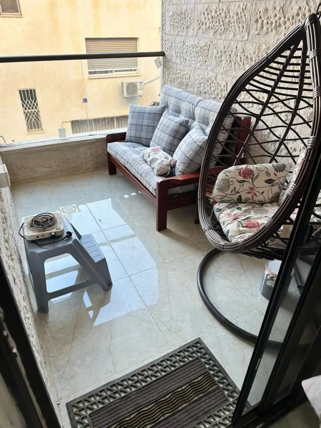 شقة للبيع في البنيات عمان – مساحة 140 متر مربع