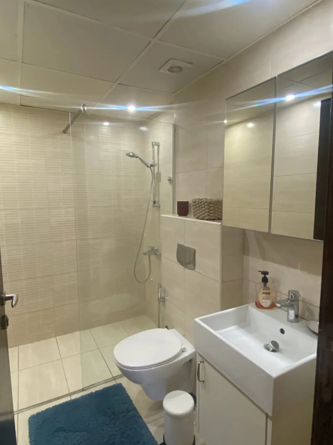 Modern 2-Bedroom Apartment in Abdoun