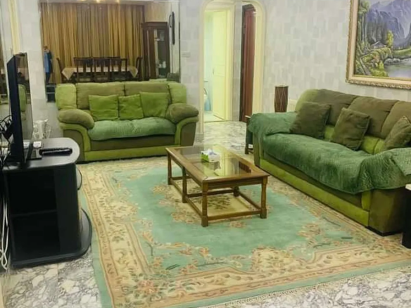 شقق مفروشة فاخرة للإيجار في الشميساني بالقرب من فندق تايكي – عمان الاردن