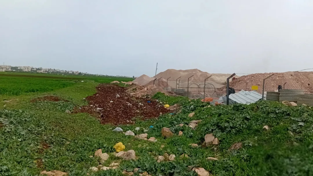 ارض للبيع اربد حكما شارع عمان حوض المنظار