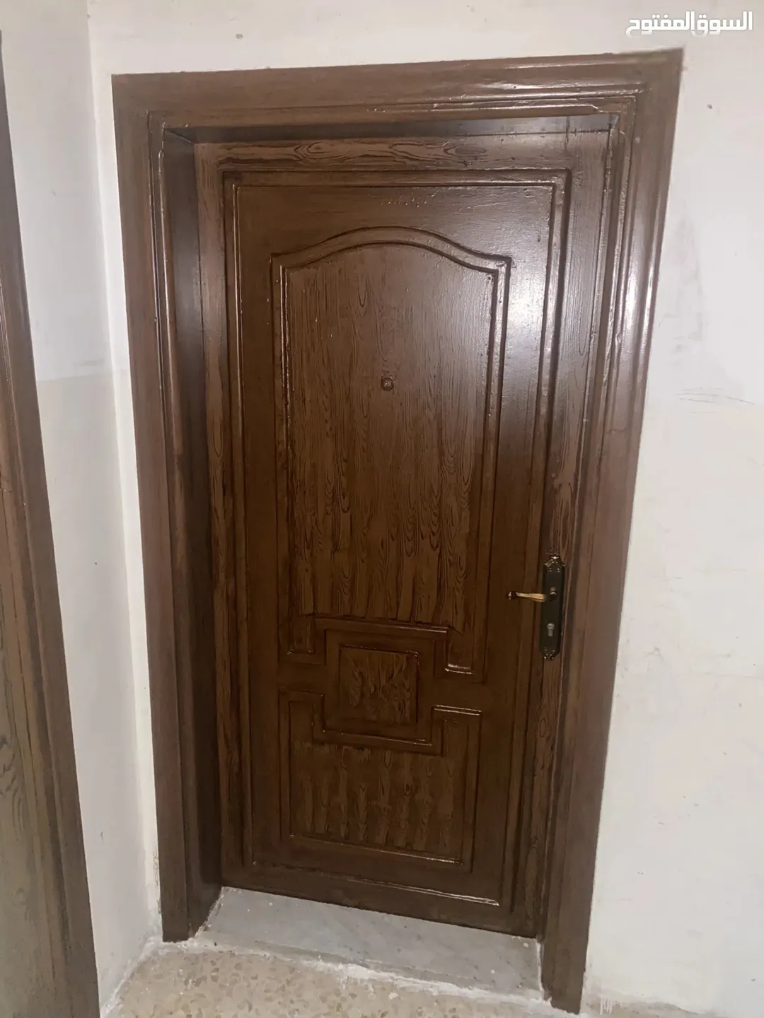 شقة سكنية مميزة للبيع في الطابق الثاني
