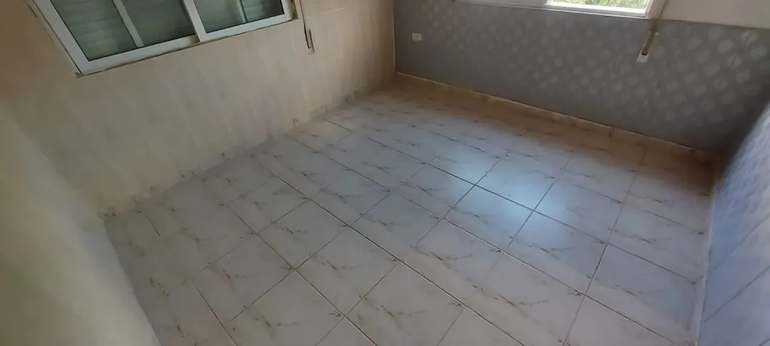 شقة صغيرة للبيع شمال اشارة الإسكان