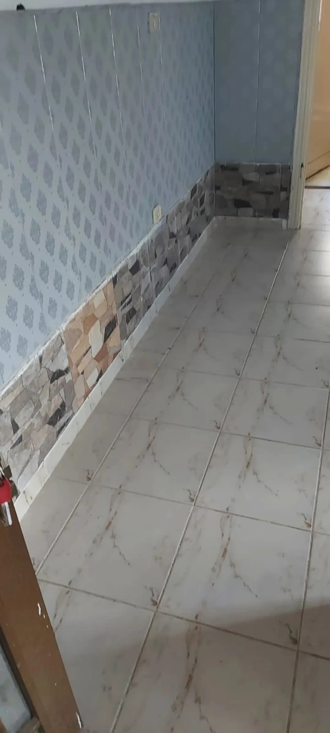 شقة صغيرة للبيع شمال اشارة الإسكان
