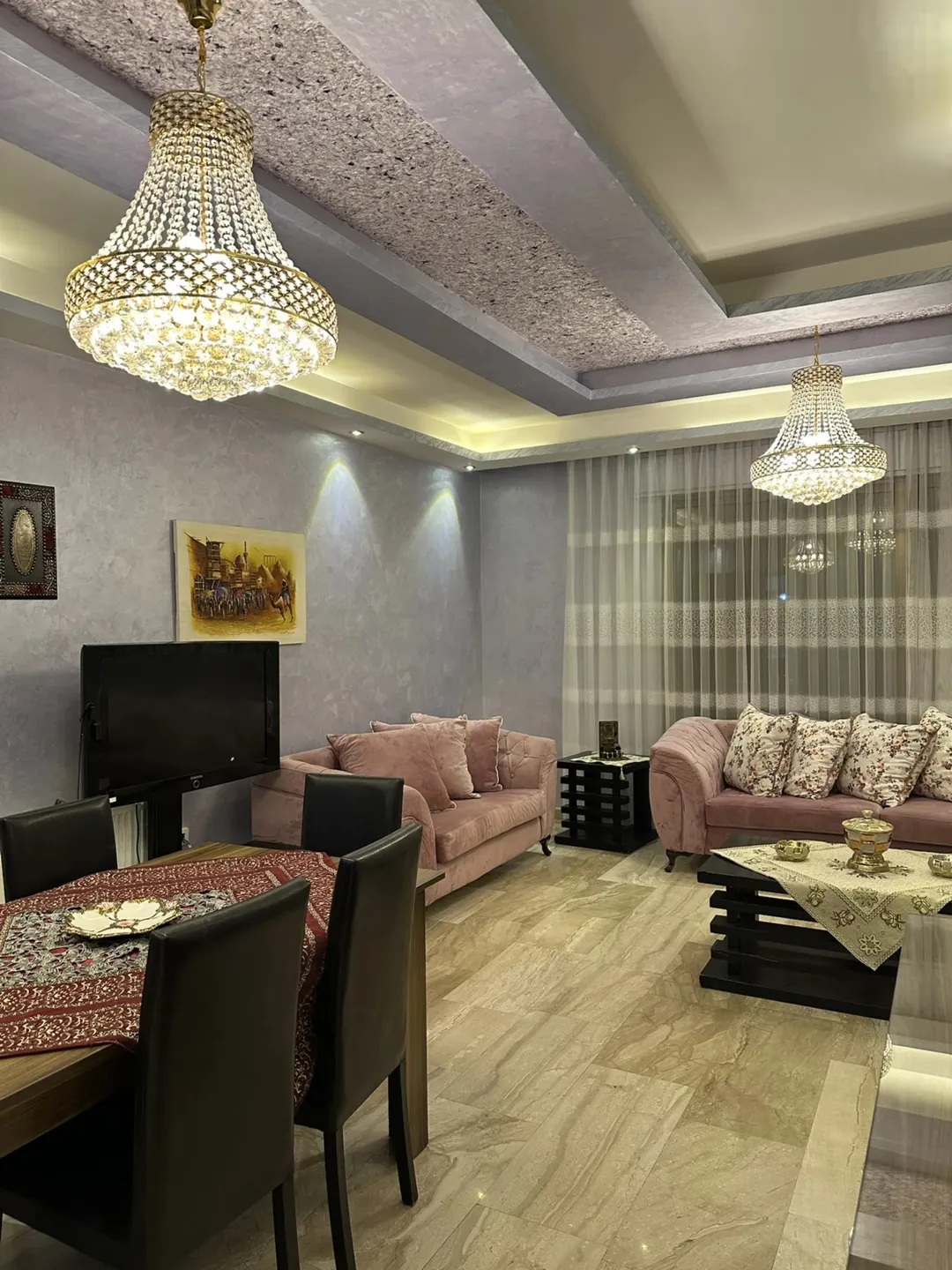 شقة فاخرة مفروشة للإيجار | ID 737357