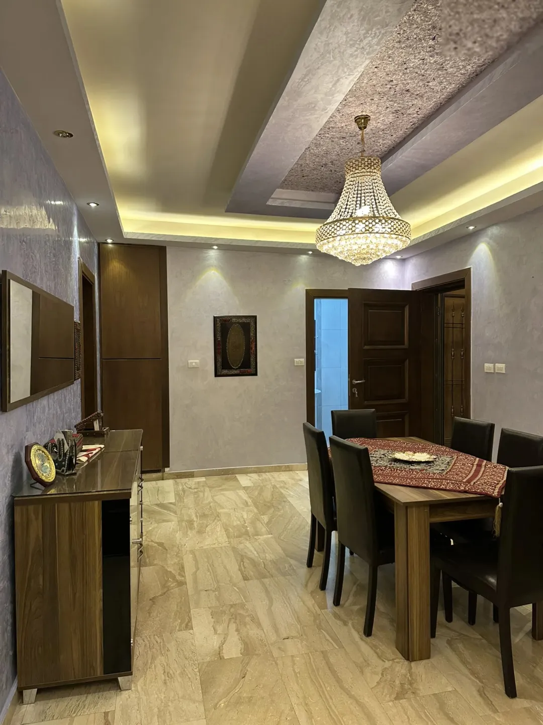 شقة فاخرة مفروشة للإيجار | ID 737357