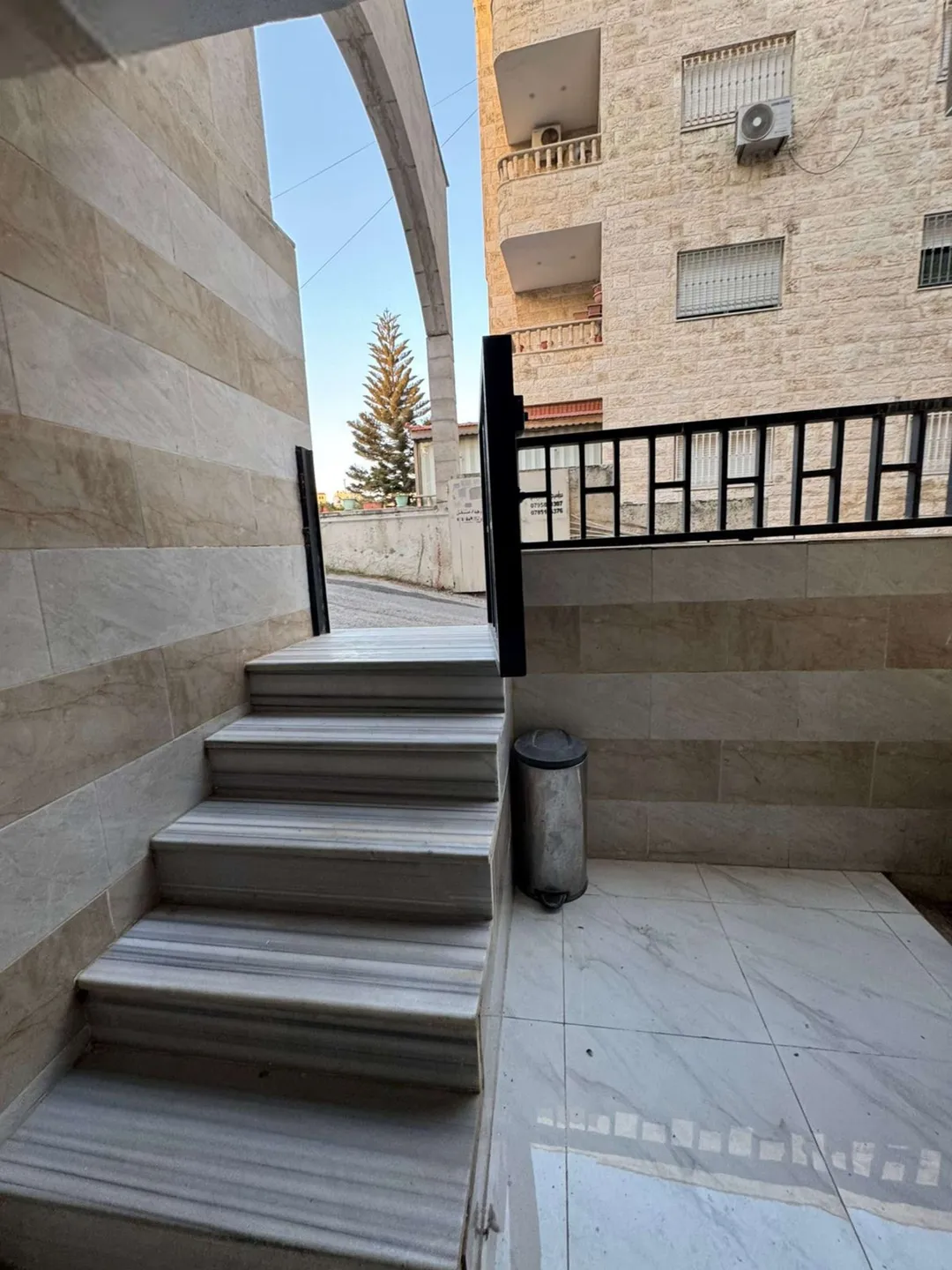 شقة مفروشة فاخرة للإيجار في الرابية – موقع استثنائي – عمان الاردن | ID 588638