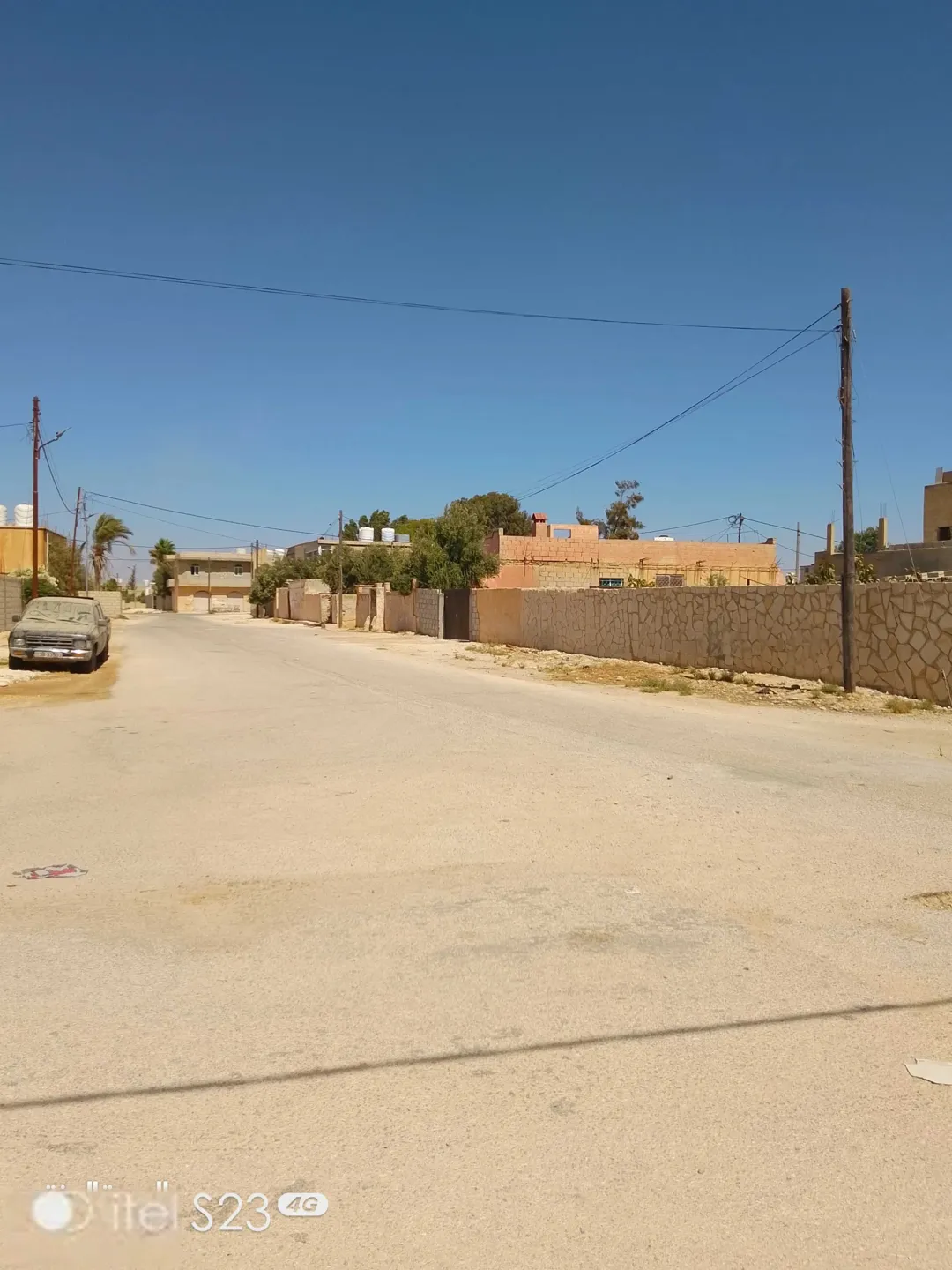 المفرق الخالديه حي المبروكه يبعد عن الشارع الرئيسي 7دقائق مشي مساحة الارض 285م مساحة البنا 150م