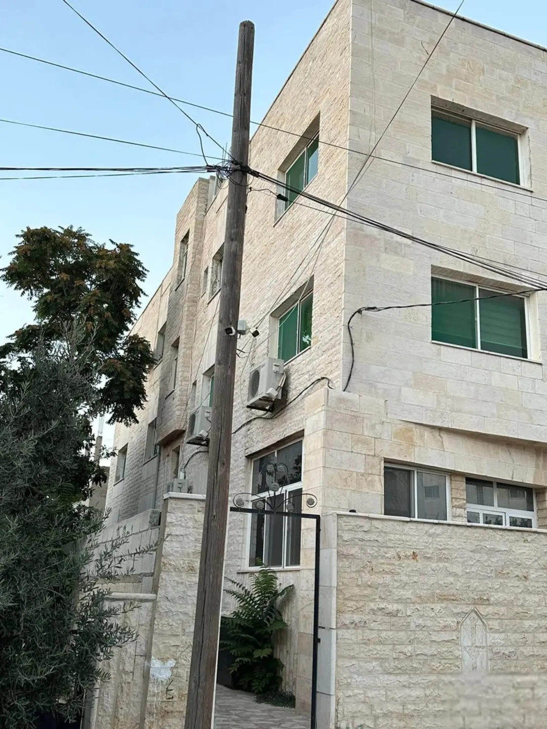 عماره للبيع حي الاطباء ( ضاحيه الحسين)
