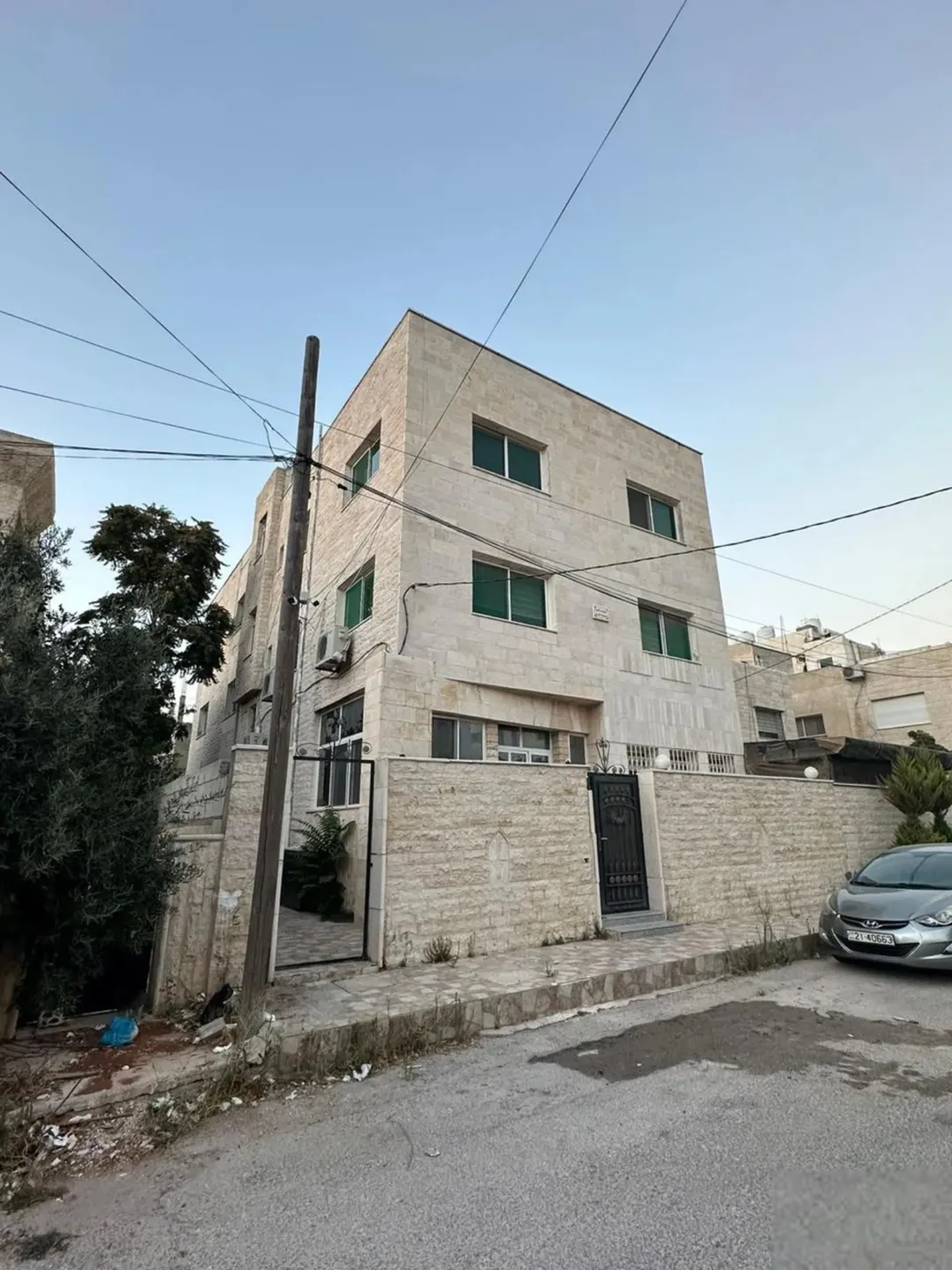 عماره للبيع حي الاطباء ( ضاحيه الحسين)