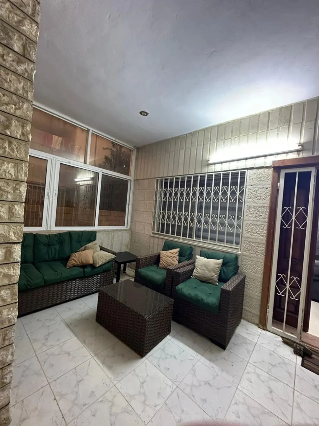 عماره للبيع حي الاطباء ( ضاحيه الحسين)