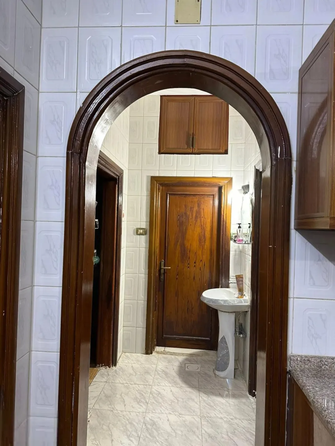 عماره للبيع حي الاطباء ( ضاحيه الحسين)