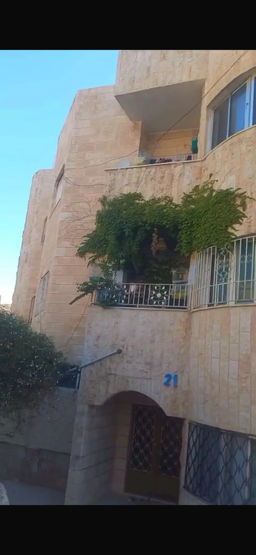 عمارة سكنية للبيع في طبربور بالقرب من الاتحاد العسكري