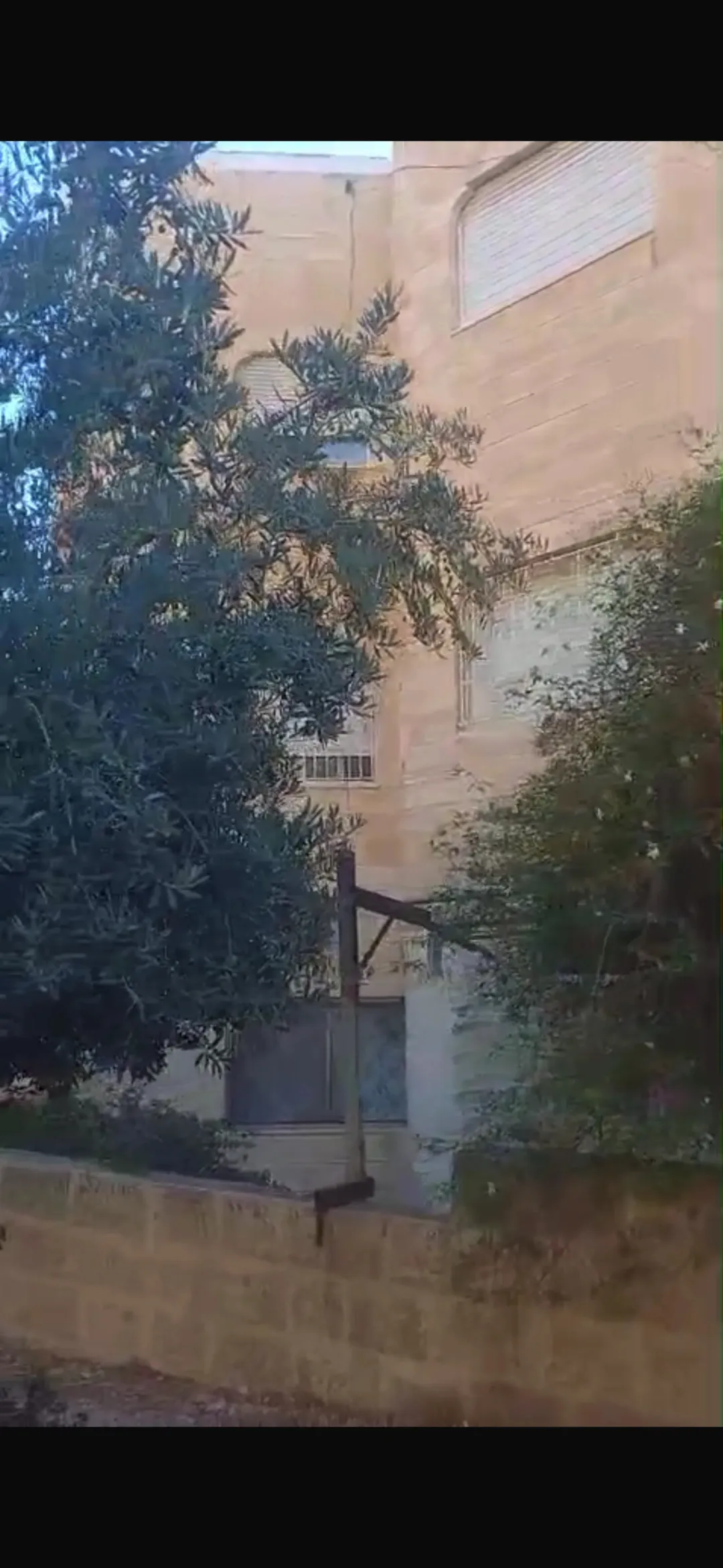 عمارة سكنية للبيع في طبربور بالقرب من الاتحاد العسكري