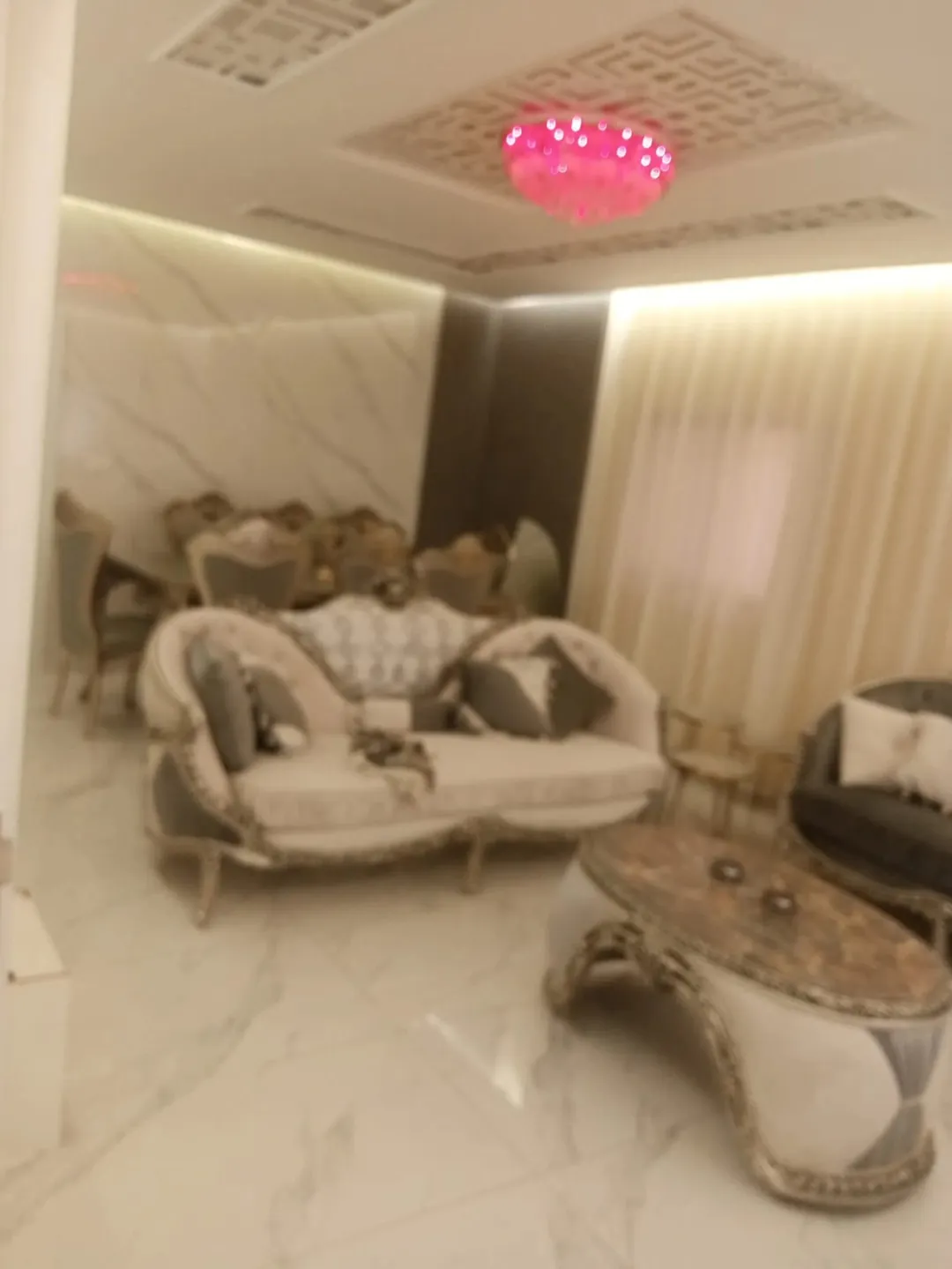 بيت مستقل عمان ام نواره مسطح الأرض 266 مسطح البناء 175 عمر البناء 25سنه السعر المطلوب 60الف واتس