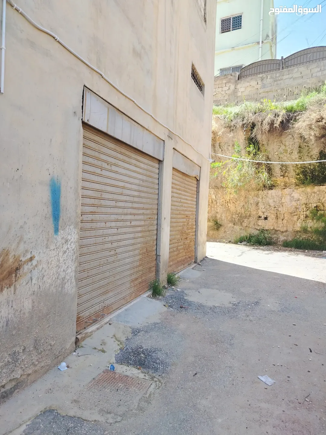 مجمع تجاري للبيع في الجويدة شارع مادبا