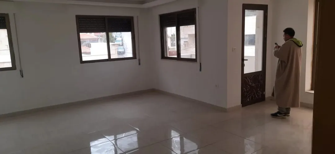 شقة للبيع بسعر مغري