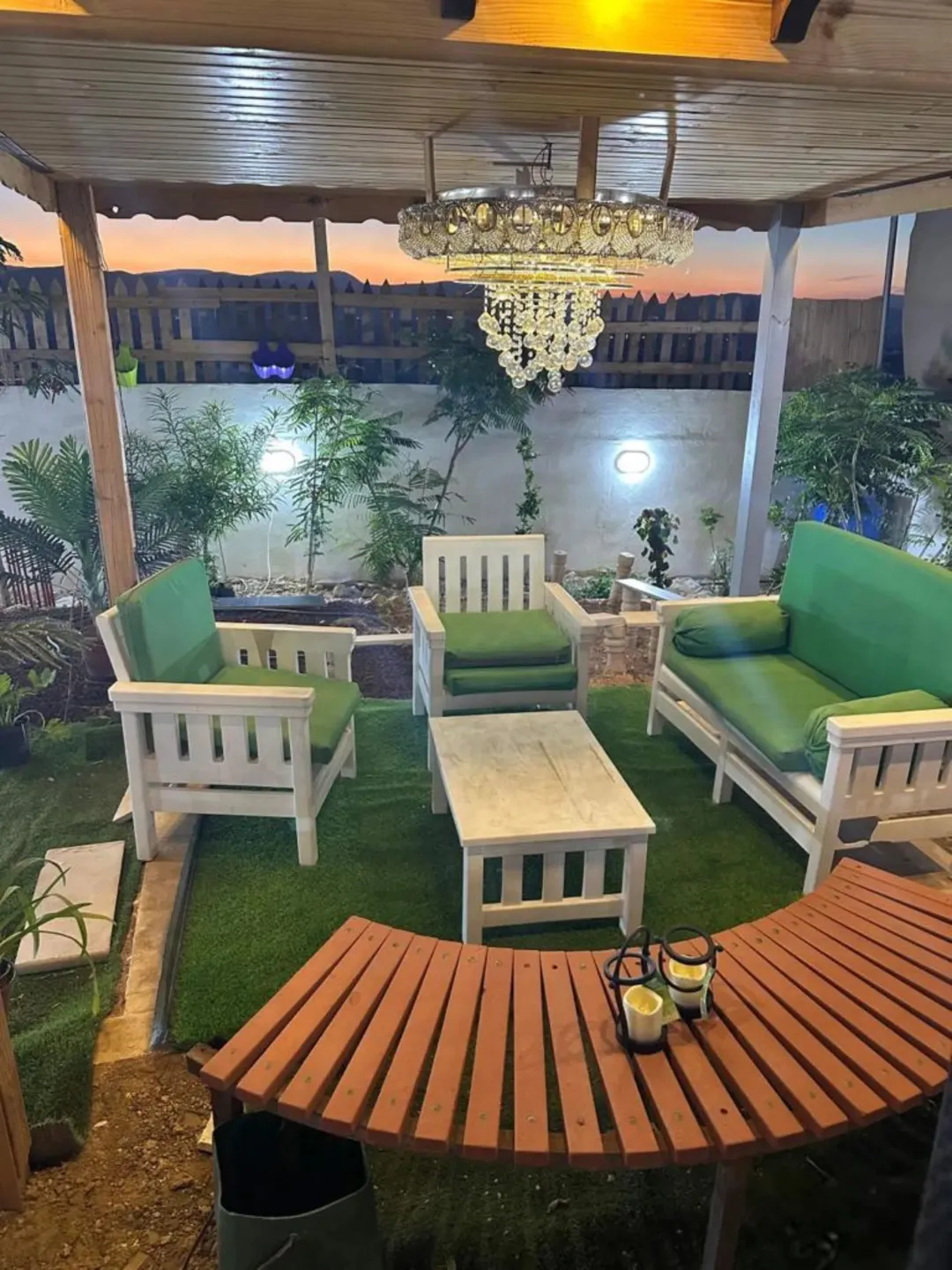 مزرعة وشاليه فاخرة فرصة لا تُفوّت