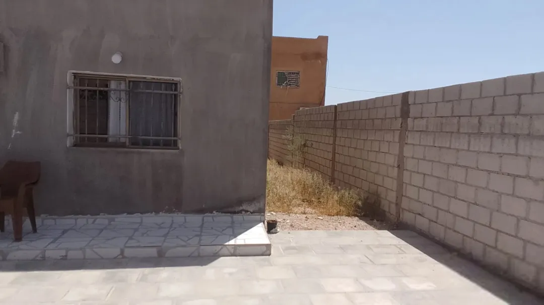 منزل للبيع في منطقة الخالدية، المفرق – مساحة أرض 1000 متر مربع