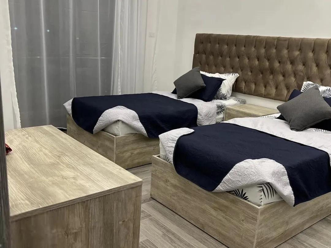شاليه فاخر للبيع في منطقة الرامة – طريق البحر الميت