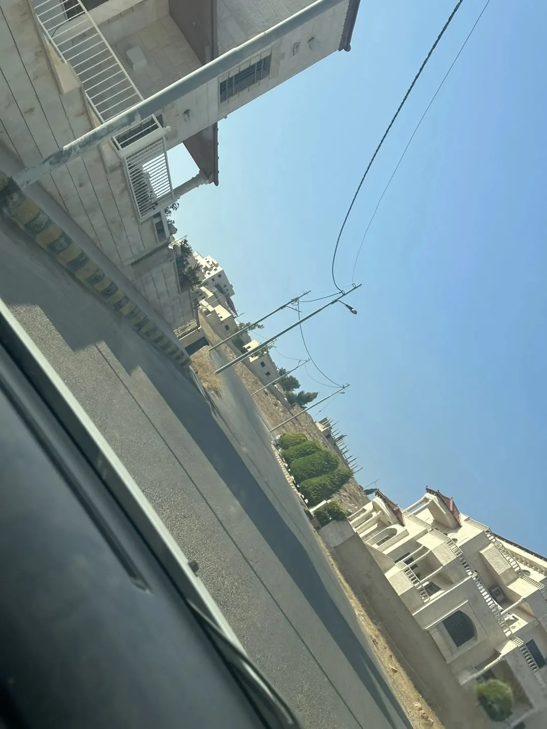 قطعة ارض أطلالة رائعة على حد شفا بدران منطقة ( بيرين ) على اعلى اطلاله مطله على عمان