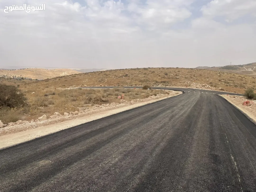 قطعة ارض أطلالة رائعة على حد شفا بدران منطقة ( بيرين ) على اعلى اطلاله مطله على عمان