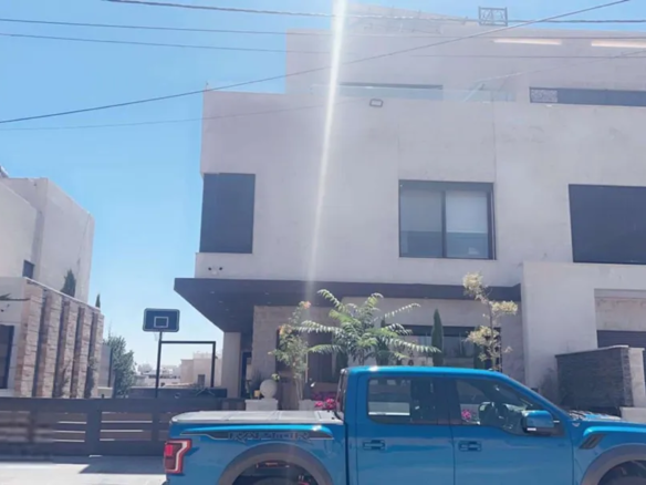 فيلا فخمة 4 طوابق مفروشة في الحمر دابوق