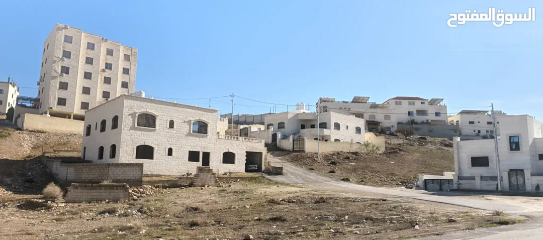 قطعة ارض مميزة جدا للبيع للباحثين عن التميز