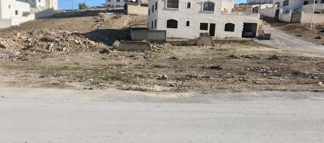 قطعة ارض مميزة جدا للبيع للباحثين عن التميز