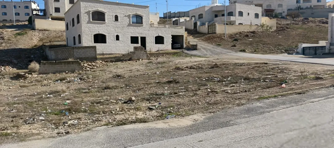 قطعة ارض مميزة جدا للبيع للباحثين عن التميز