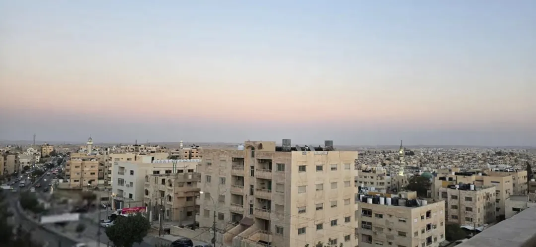 شقة فاخرة للبيع مساحة 200 متر مربع طابق ثالث