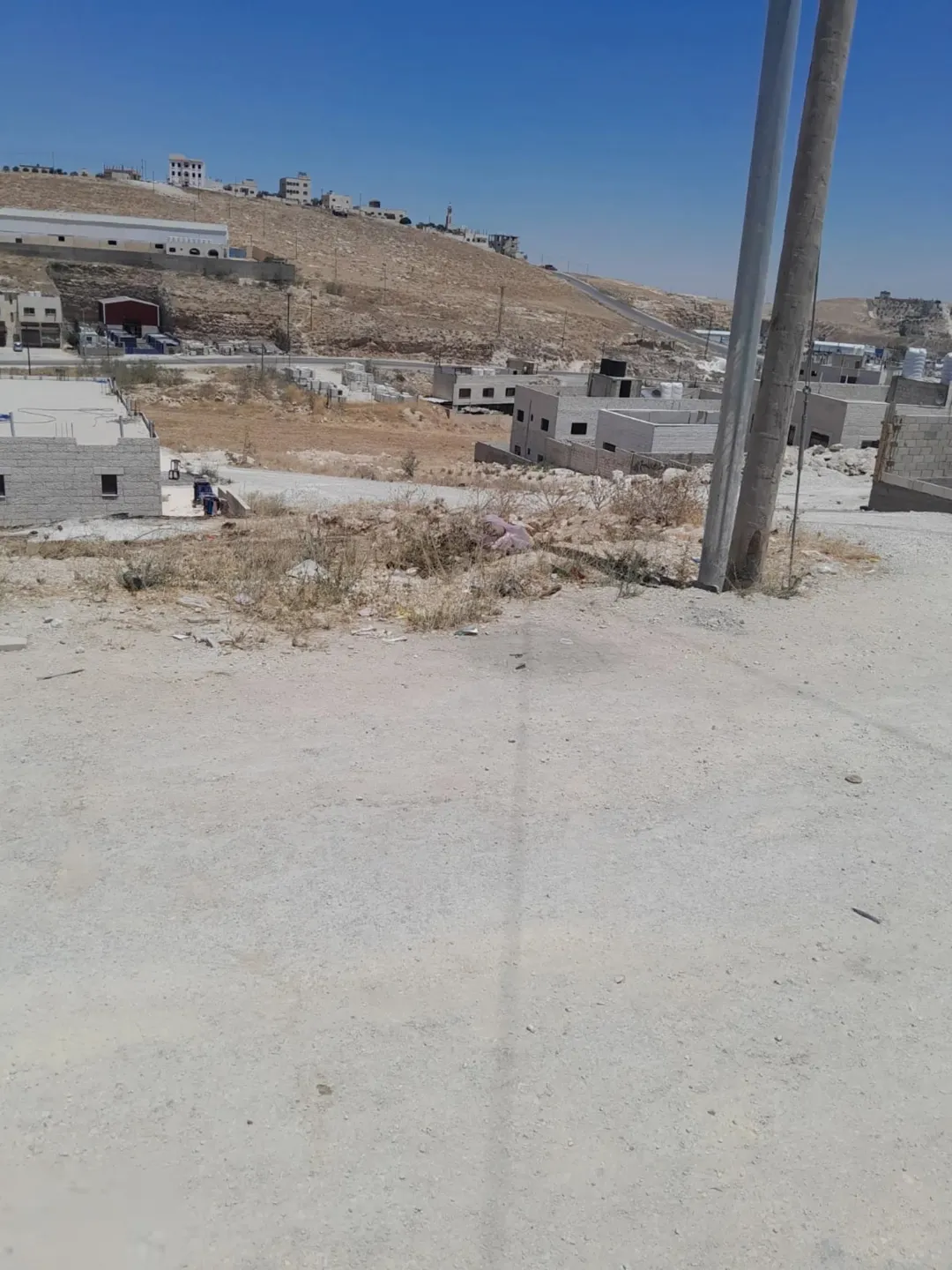 قطعة أرض مميزة للبيع في منطقة أبو علندا