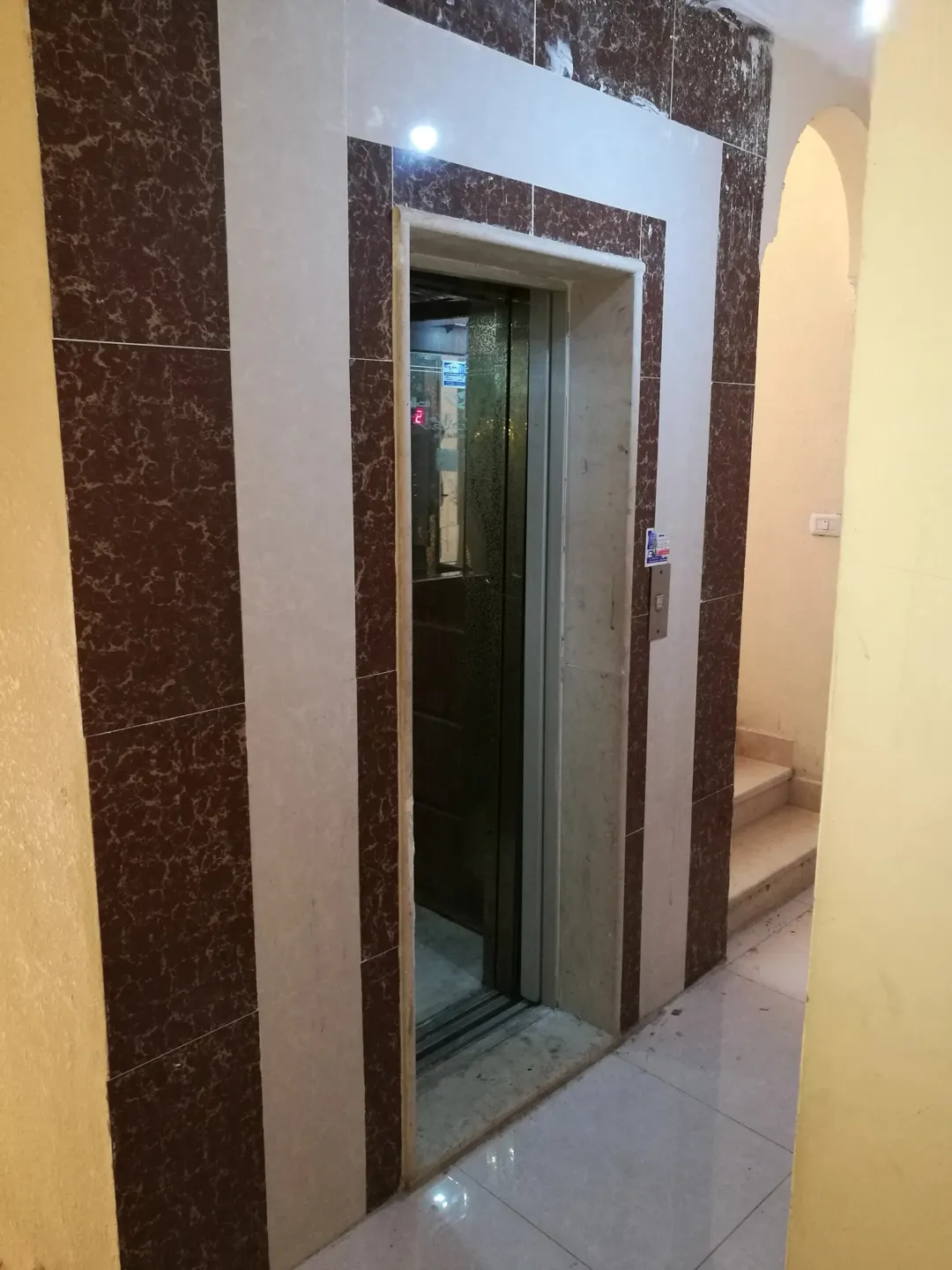 للبيع: عدد 2 استوديو مفروش بالكامل – مؤجران حالياً – في قلب إربد قرب جامعة اليرموك