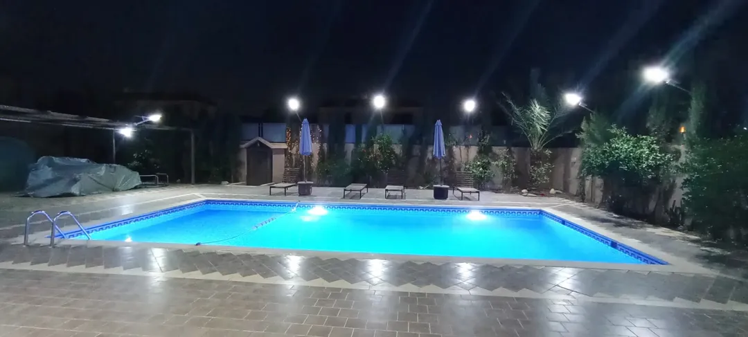 شاليه فاخر للبيع في قلب منطقة الجوفة