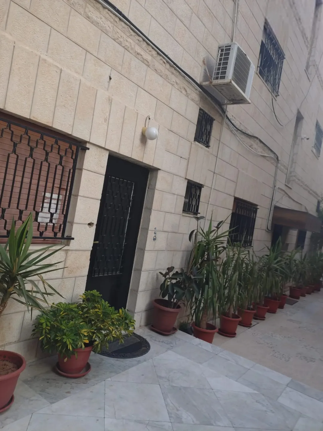 عمارة استثمارية – ضاحية الامير حسن (سكنية) للبيع مباشرة