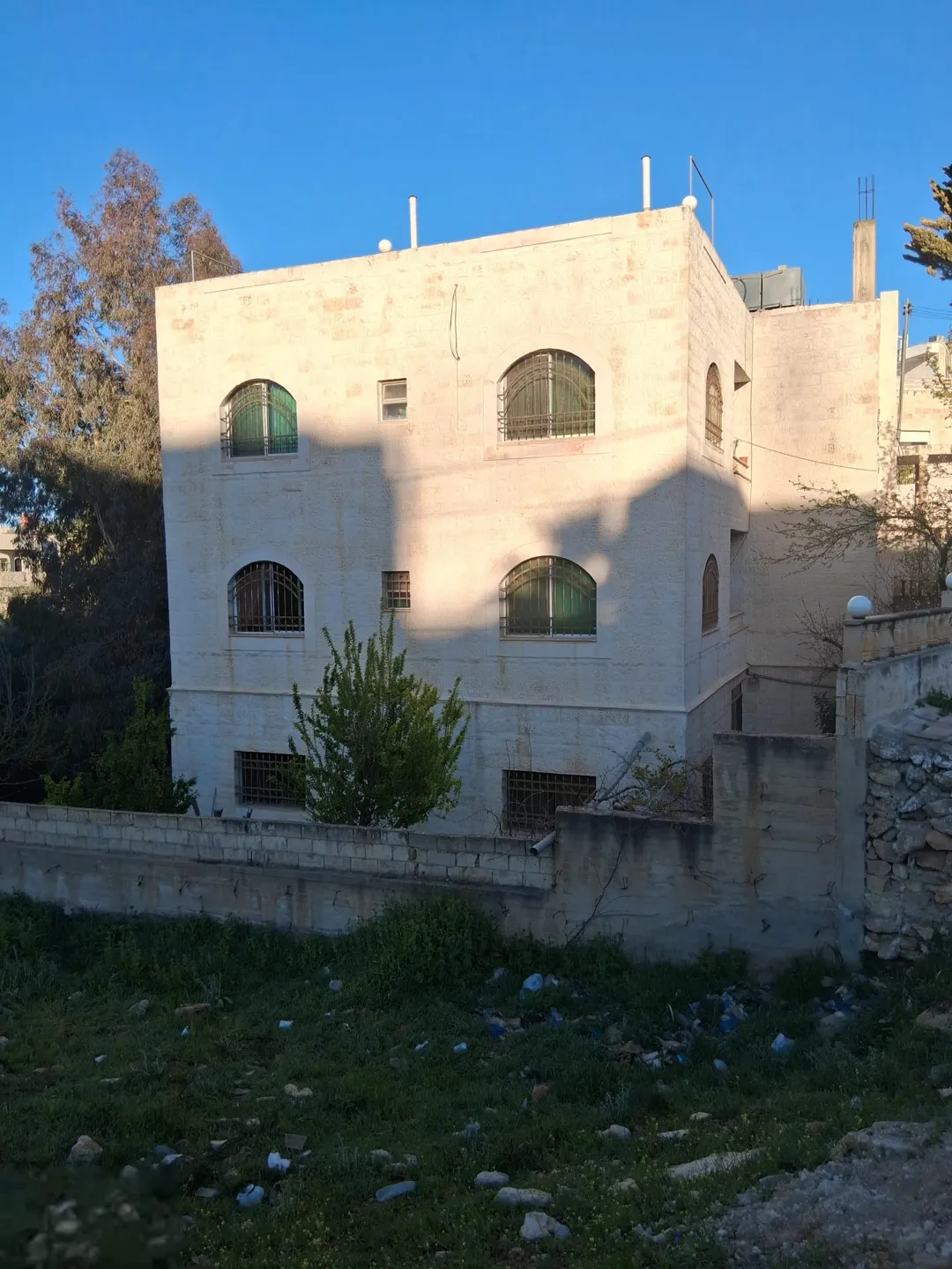 عمارة للبيع في عمان منطقة ناعور الروضة