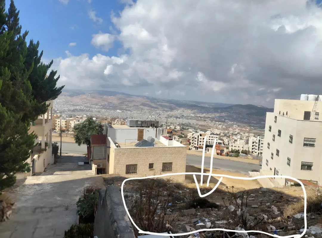 ارض للبيع في عمان ابو نصير قرب مسجد الهدى مرتفعه ومطلة واصلها جميع الخدمات بسعر مميز — صورة 4