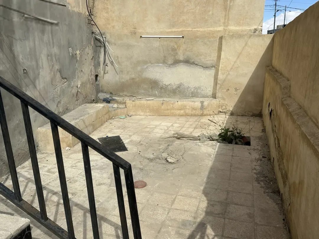 شقة طابق ارضي مستقلة على شارعين مدخلها مستقل تماما
