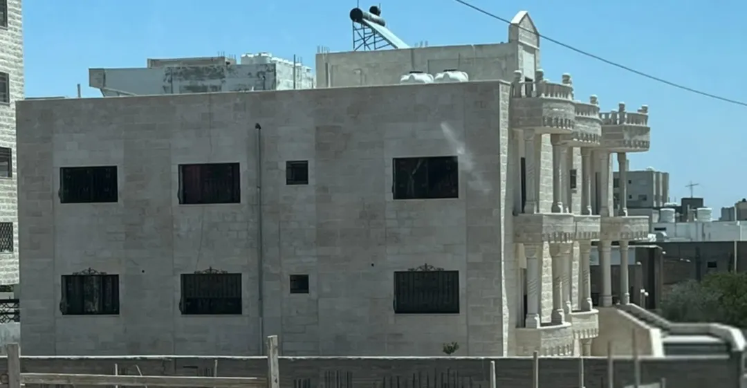 فيلا للبيع بالمزاد العلني