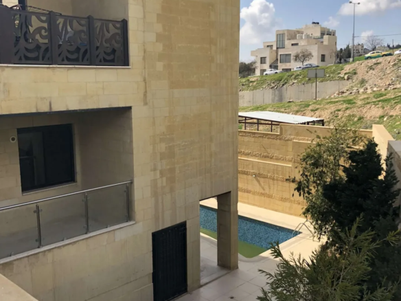 شقة فاخرة للإيجار السنوي في منطقة عبدون المتميزة – عمان الاردن