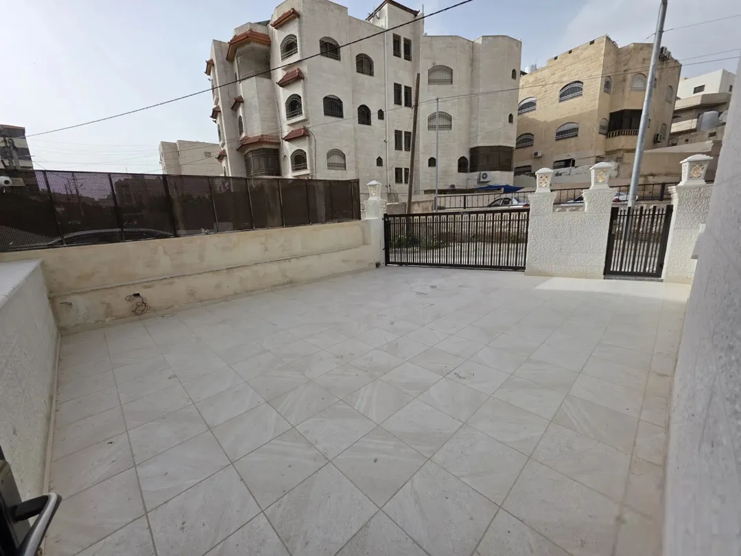 شقة طابق أرضي فاخرة في طبربور مساحة 154 متر مربع