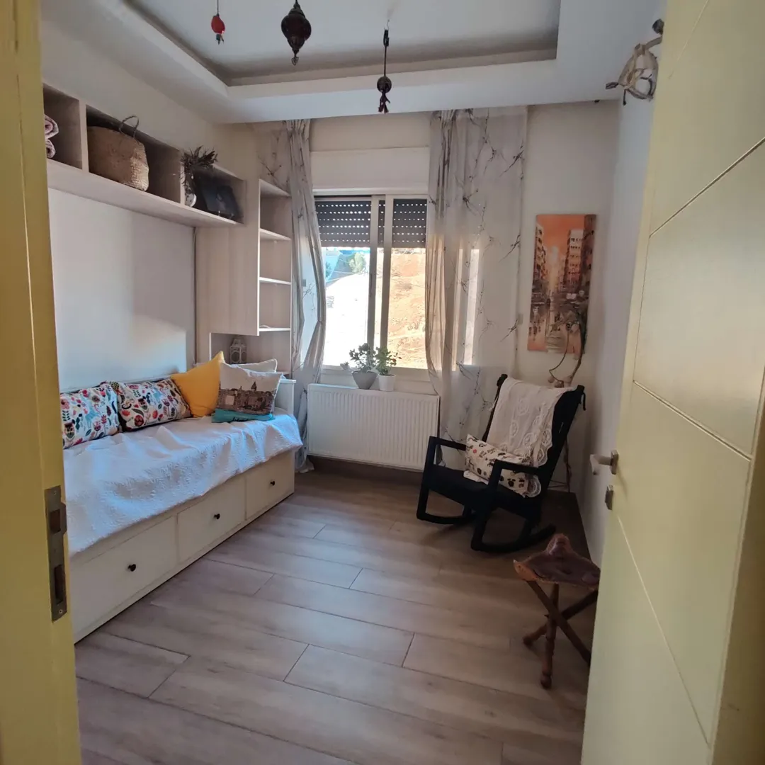شقة فاخرة حديثة للإيجار في عبدون مميزة ومجهزة بالكامل – عمان الاردن | ID 622676