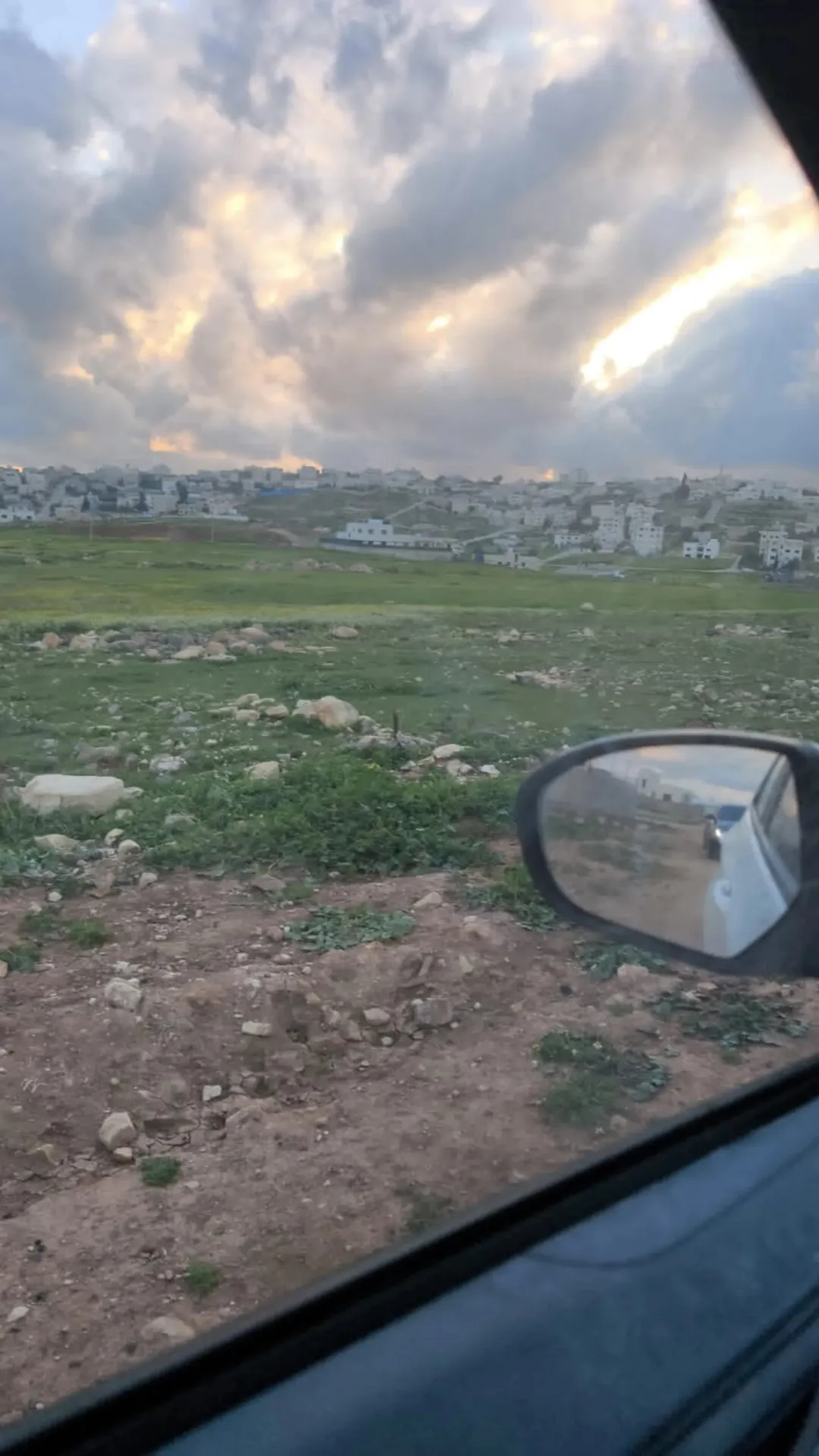 قطعة أرض للبيع في اللبن حوض الرجوم موقع متميز وإطلالة خلابة