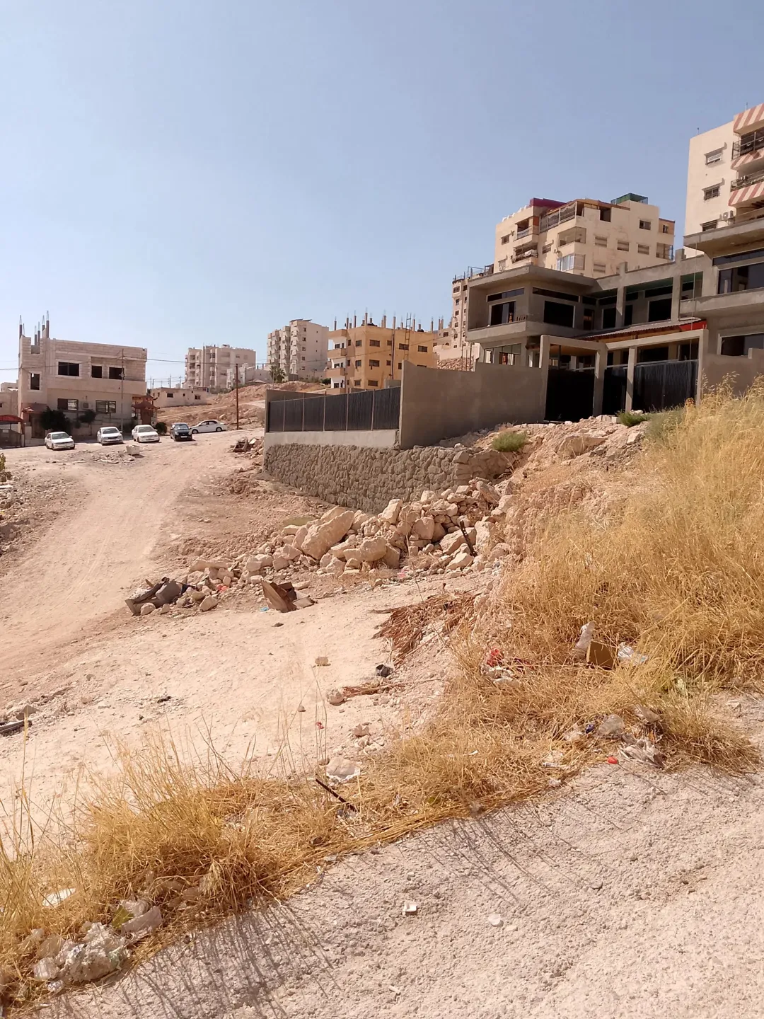 أراضي سكنية للبيع في الزرقاء – جبل المغير بإطلالة بانورامية مميزة