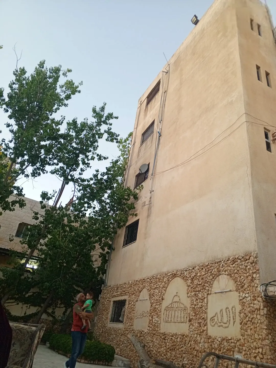 منزل سكني مميز للبيع في منطقة المقابلين