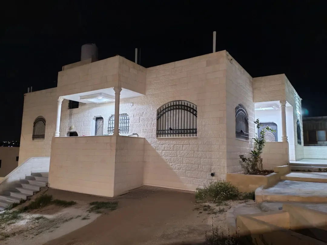بيت مستقل طابقين للبيع في جريبا