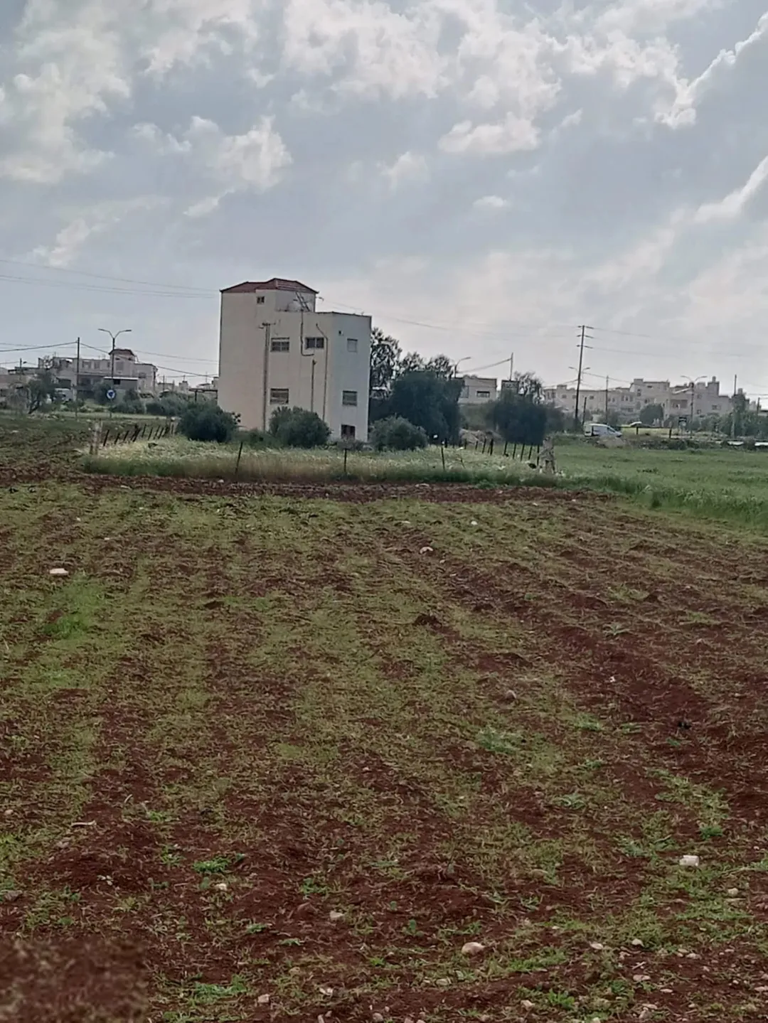 أرض للبيع في حوارة – حوض الزعر – إربد